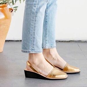 PONS Avarca Metallic Gold Wedge Sandal US 9